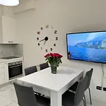 Grand View דירה